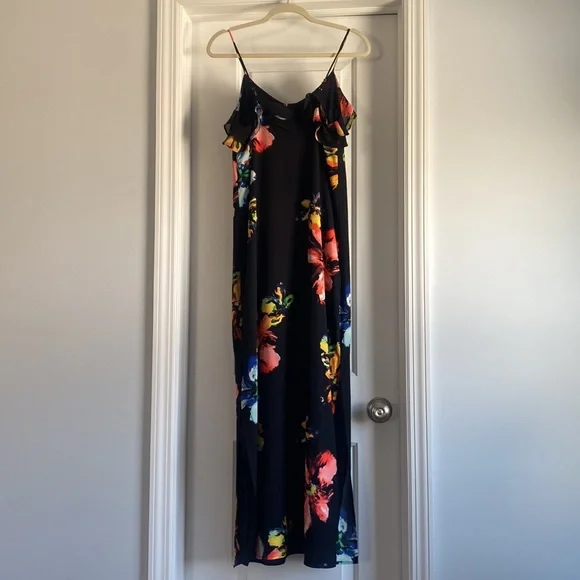 Floral Maxi Dress - Picture 5 of 7